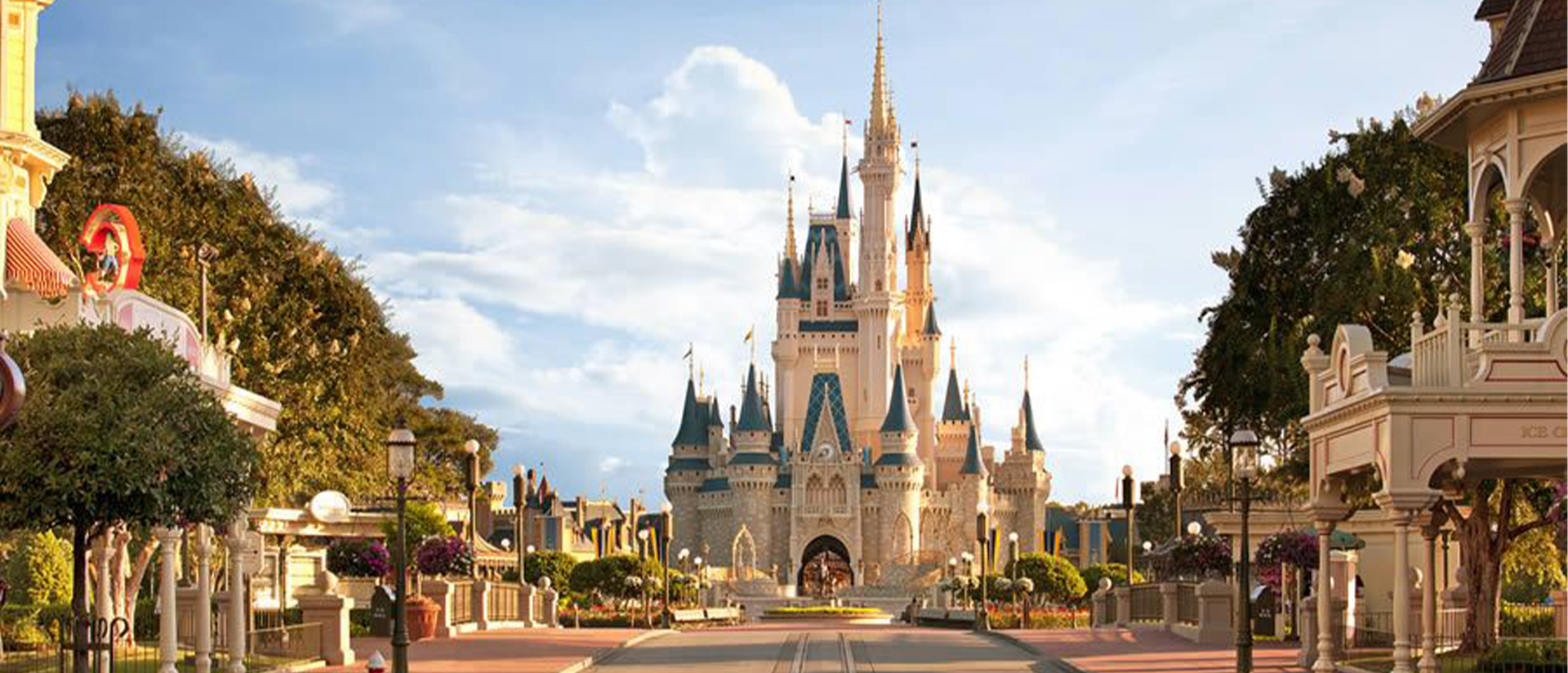 Swift Travel Guide to Deluxe Resorts at Walt Disney World®