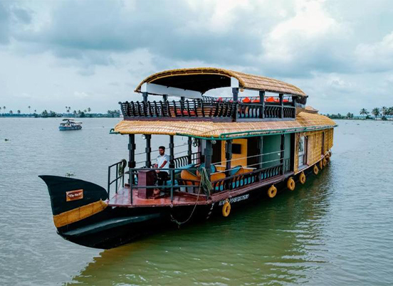Private Houseboat India