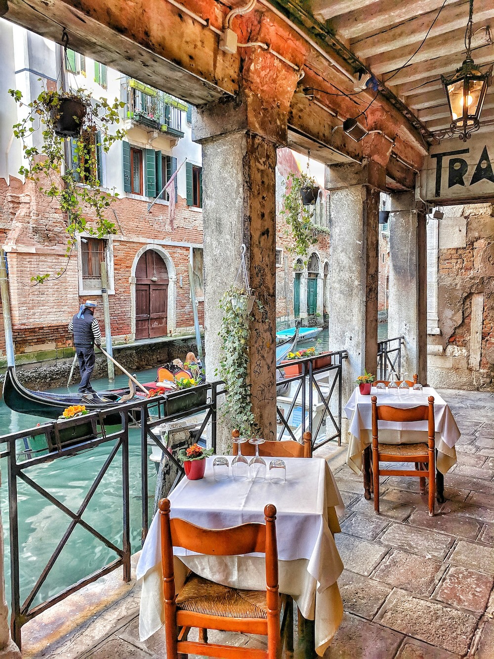 Venice Side Canal Dining View | Italy | Swift Travel