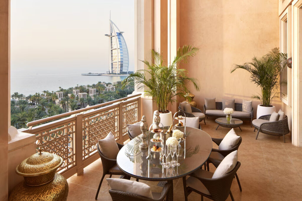 Jumeirah Al Qasr | Dubai | Swift Travel