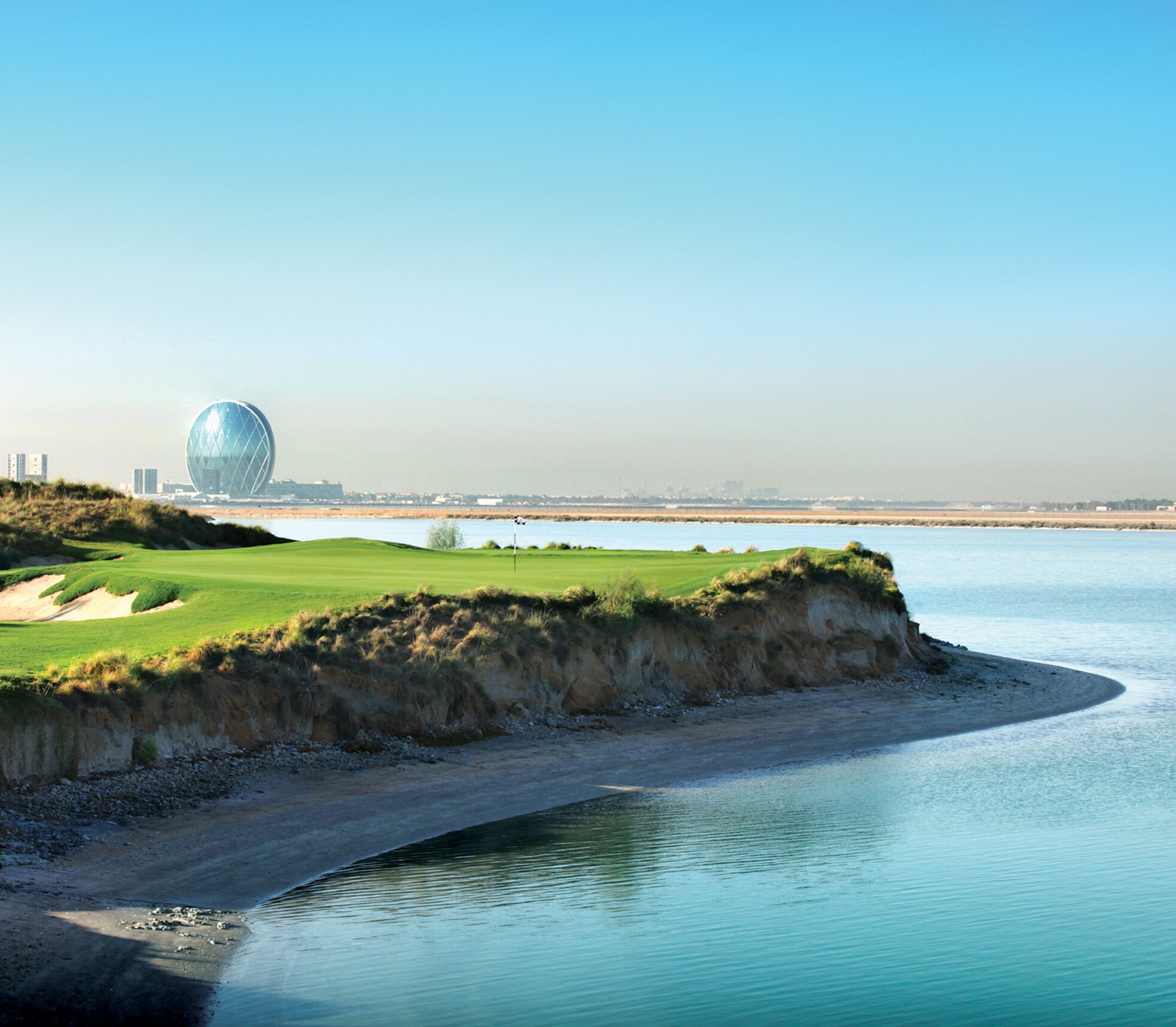 Yas Links Golf Club | Dubai | Swift Travel