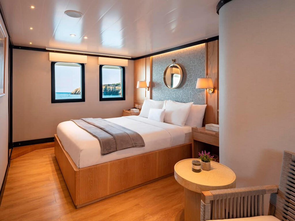 Quasar Grace Yacht | Galápagos | Swift Travel