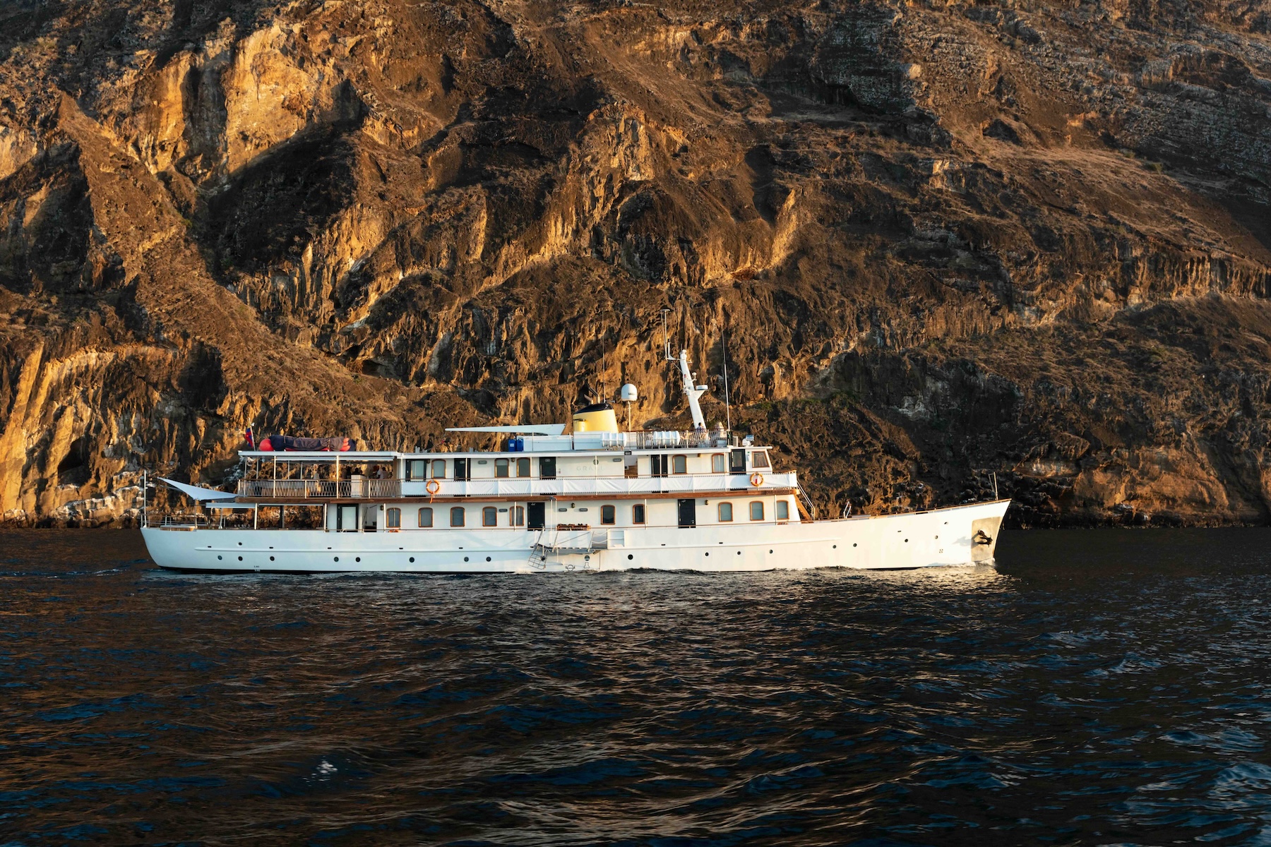 Quasar Grace Yacht - Galápagos