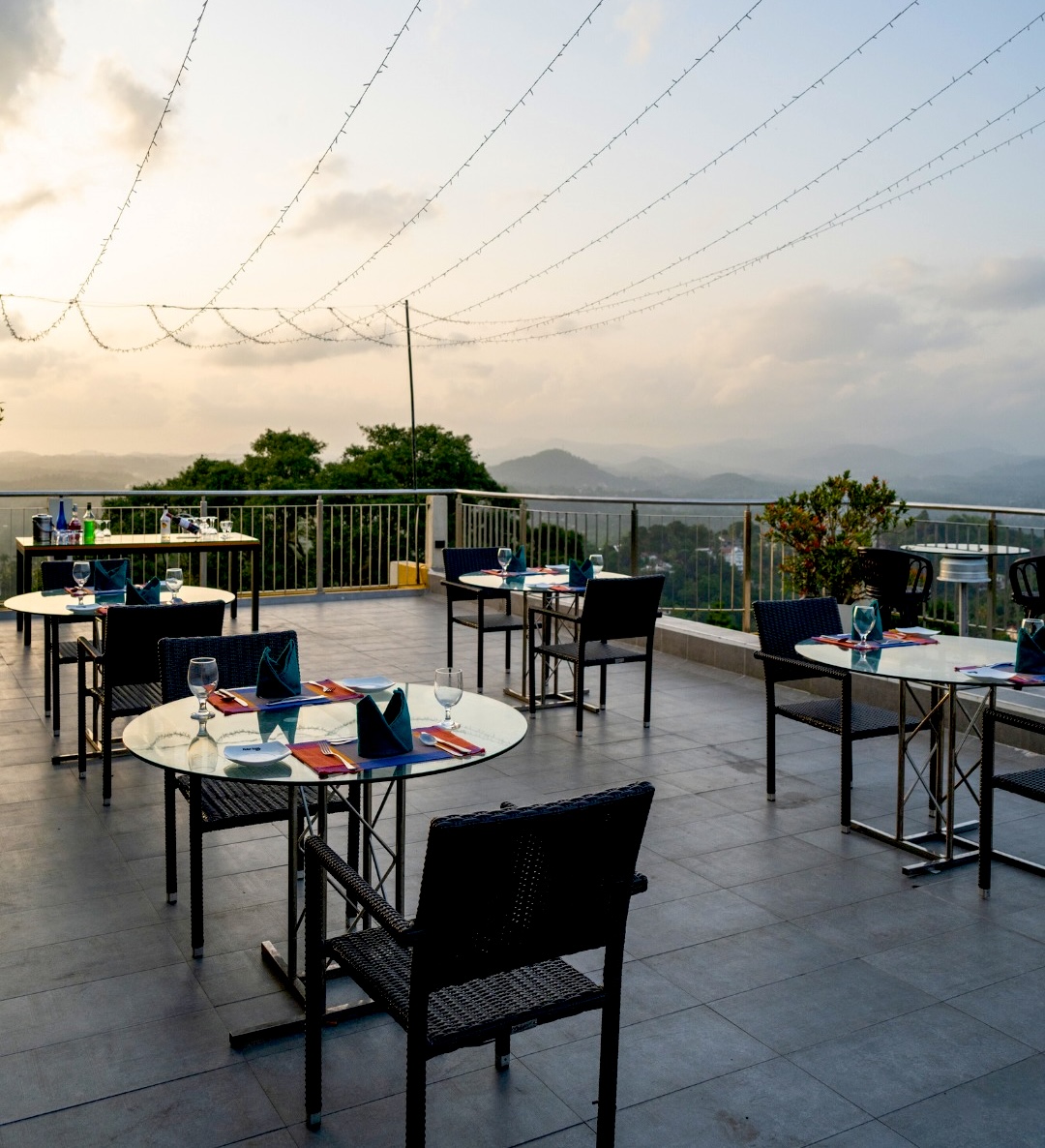 Topaz Kandy | Sri Lanka | Swift Travel