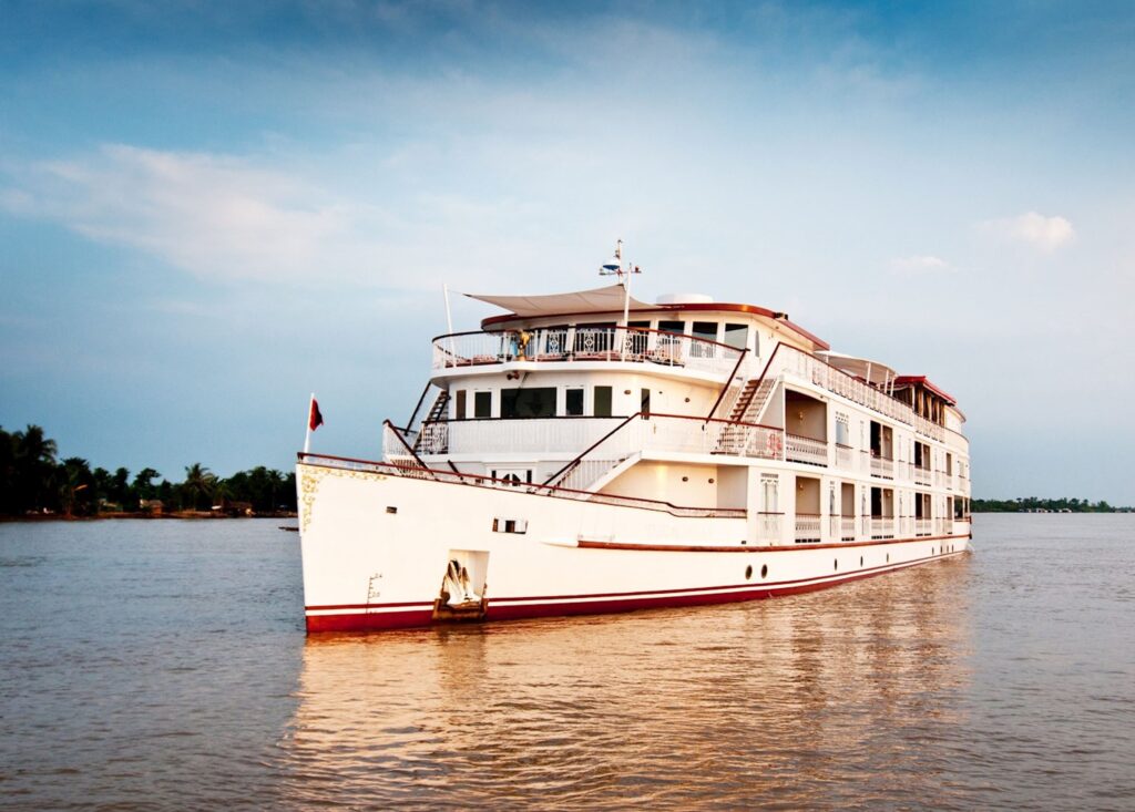 The Jahan – Superior Cabin | Cambodia | Swift Travel